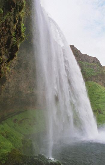 Seljalandsfoss im Süden am Eyjafjallajökull