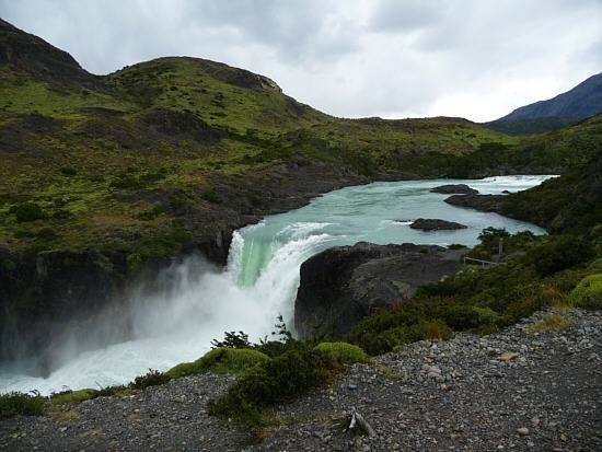 Großer Wasserfall