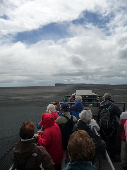 im Heuwagen nach Ingólfshöfði