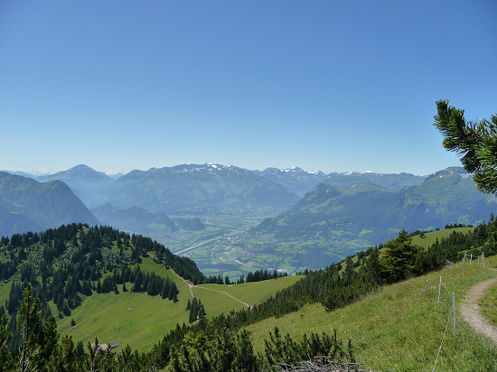 Blick oberhalb Bärgälla in Richtung Naafkopf, Grauspitz und Falknis