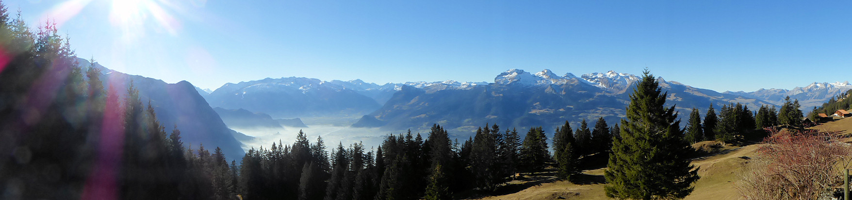 Panorama - Blick von Silum ins Rheintal