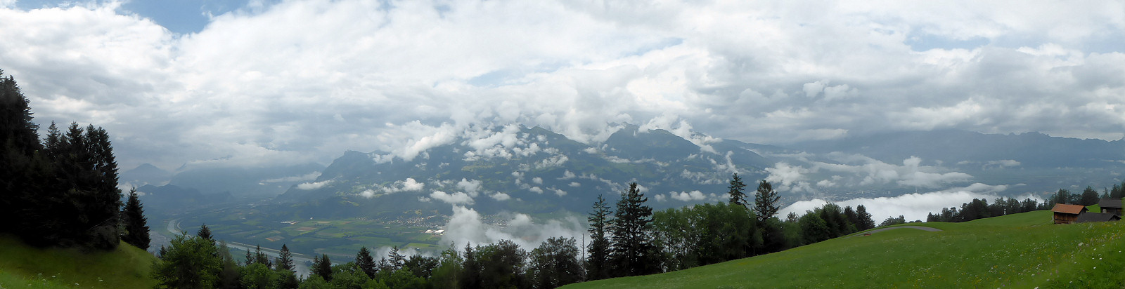 Blick von Hinterprufatscheng ins Rheintal