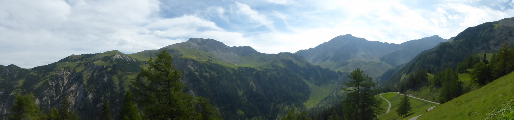 Panorama - Blick ins obere Valünatal