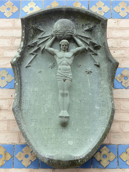 Gedenktafel am Glockenturm