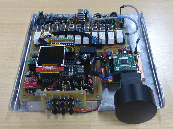 VFO-/Steuermodul (links) samt Peripherie