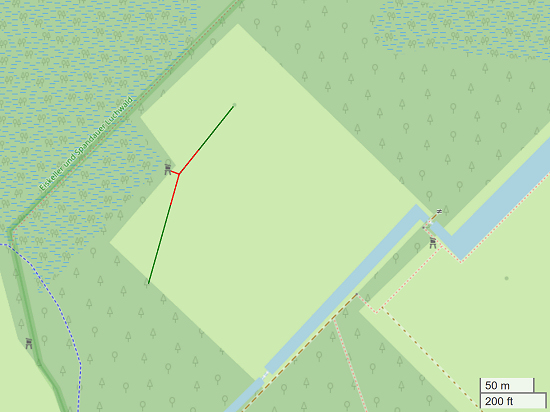 Weide im Spandauer Forst mit nachgezeichneter Antenne © OpenStreetMap Mitwirkende, CC BY-SA