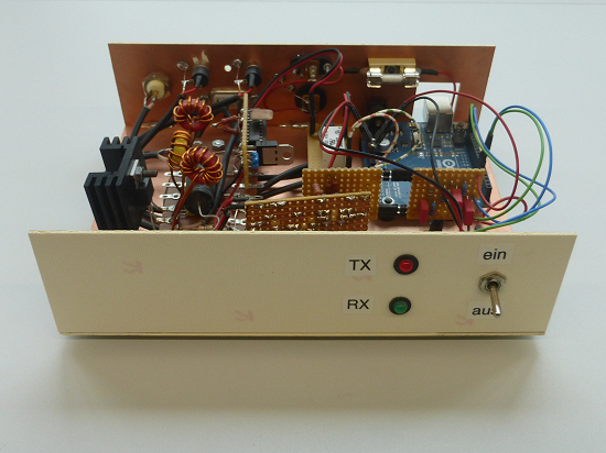 Frontseite von DH7AHO's Eigenbau-Transceiver für die Digimodes