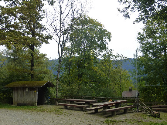 Schutzhütte, Picknickplätze und Grillplatz